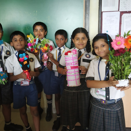 Bouquet Making Competition(Grade IV)