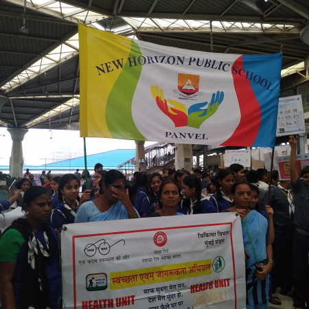 Swachhta Abhiyaan Conducted By Central Railway